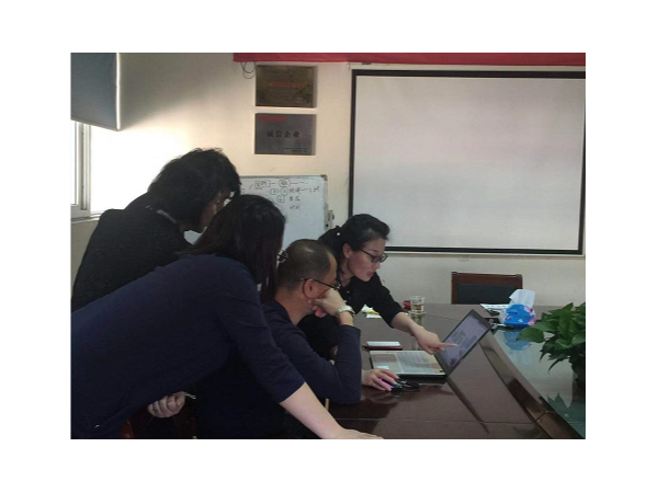 工具柜廠家天金岡為牛商企業(yè)新秀規(guī)劃車間！