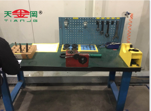 鉗工工作臺廠家