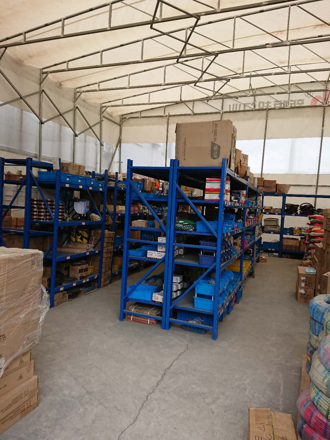 懸臂式貨架的結(jié)構(gòu)特點