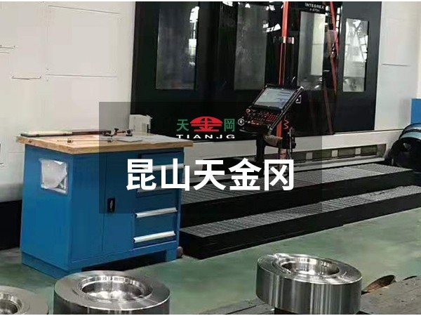 車(chē)間工具柜價(jià)格貴嗎，貴不貴選擇很重要！