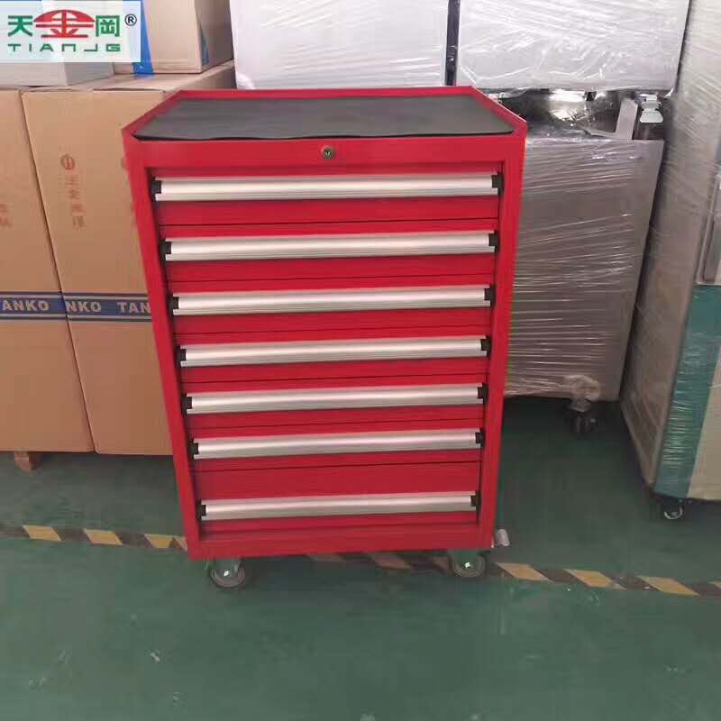 機(jī)械行業(yè)重型工具車