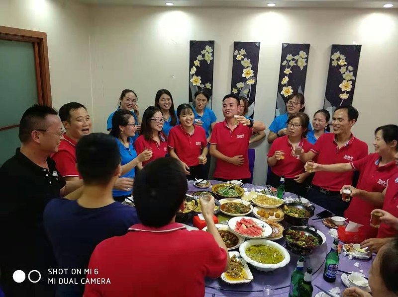 工具柜廠家天金岡與穩汀共度佳節