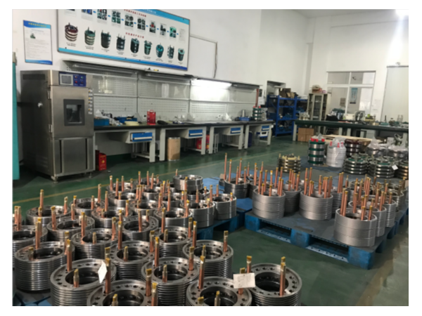 跟著鉗工工作臺鉗工桌的故事走，那是你無法訴說的美【天金岡】