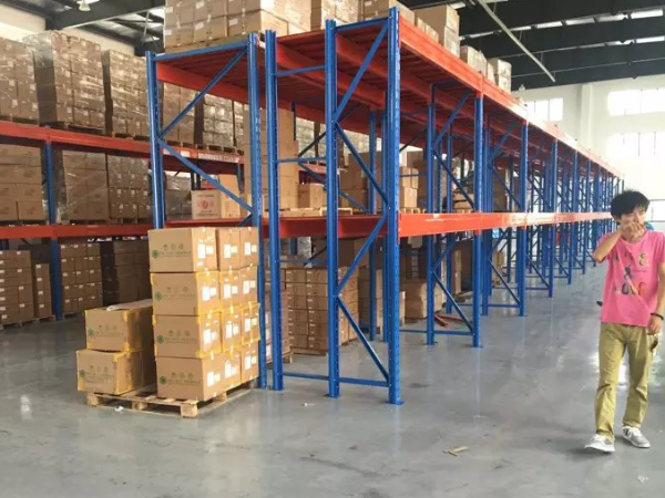 這樣擺放貨架會(huì)讓倉儲(chǔ)作業(yè)效率提升40%，你知道嗎？