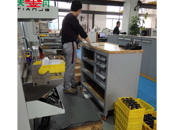 南通工具柜哪家好，潛心研發，用心制造【天金岡】