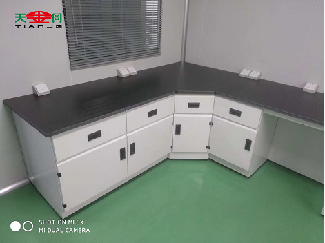 工具柜廠家天金岡旗下實(shí)驗(yàn)臺(tái)、智能柜受到了某研究中心實(shí)驗(yàn)室的一致好評(píng)與認(rèn)可