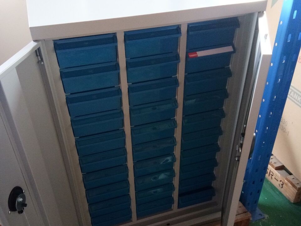 帶門零件箱 帶門零件箱